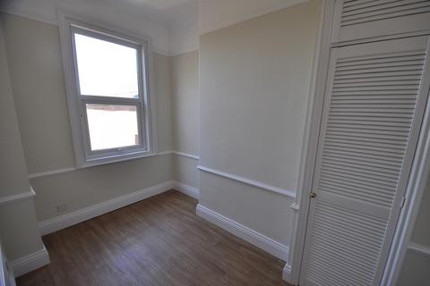 2 bedroom flat to rent, Haldon Road, Exeter, EX4