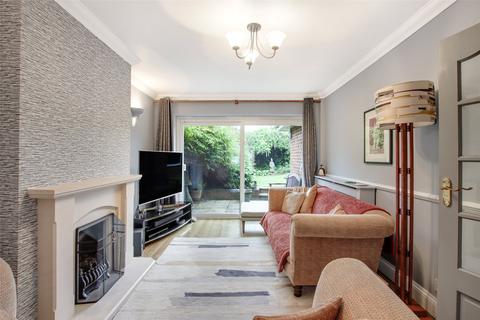 23 Foxwood Way, Longfield, DA3 7LD