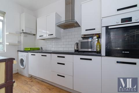 2 bedroom flat for sale, Iverson Road, London NW6