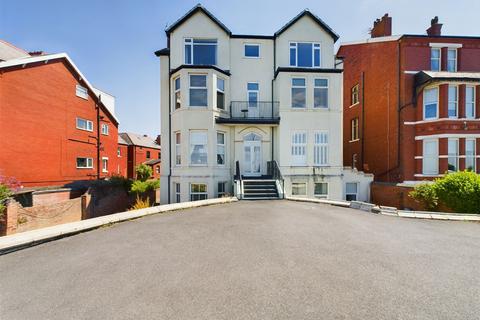 3 bedroom apartment for sale, Promenade, Southport PR9