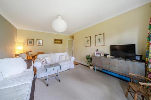 2 bedroom apartment to rent, Lindfield Gardens, Guildford GU1