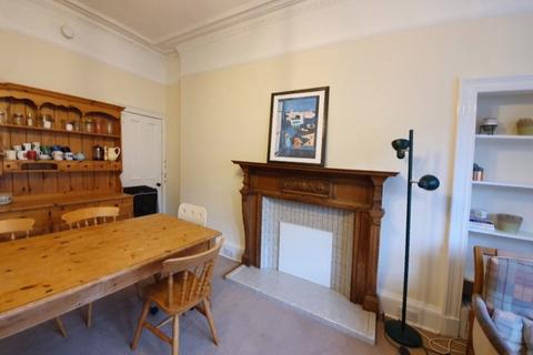 3 bedroom flat to rent, Thirlestane Road, Edinburgh EH9