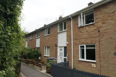 Cwmbran - 3 bedroom end of terrace house to rent