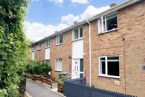 3 bedroom terraced house to rent, Trellech Close, Cwmbran,