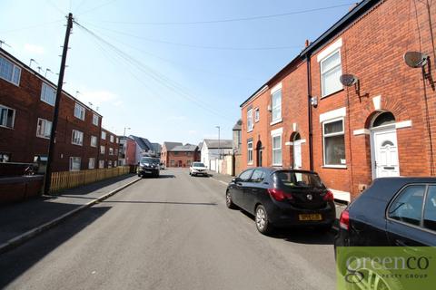 2 bedroom terraced house to rent, Gorseyfields, Tameside M43