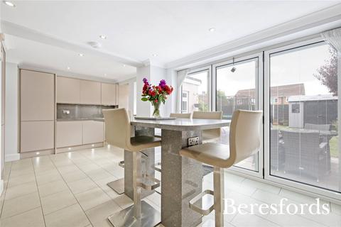 35 Dawson Drive, Rainham, RM13 7ED