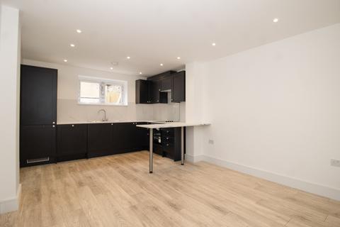 1 bedroom flat to rent, Cheltenham Road, London, SE15