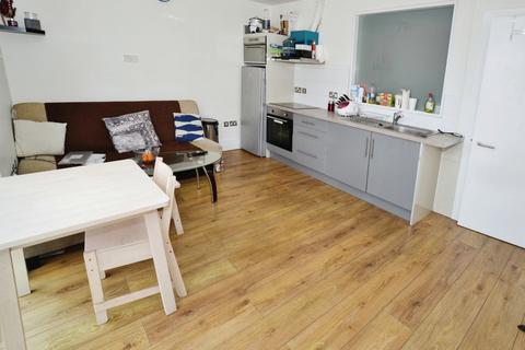 3 bedroom flat for sale, The Lock Building, Southern Gateway, Greater Manchester, M1