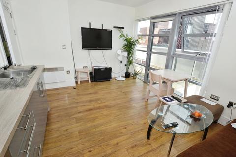 3 bedroom flat for sale, The Lock Building, Southern Gateway, Greater Manchester, M1