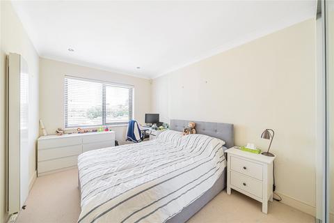 1 bedroom flat for sale, High Street, Teddington, TW11