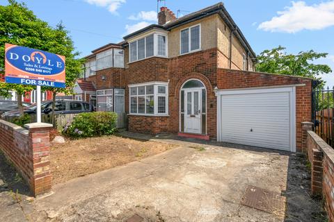 3 bedroom end of terrace house for sale, Argyll Avenue, Southall, UB1