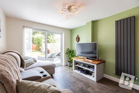 2 bedroom semi-detached house for sale, Douglas Drive, Wickford, Essex, SS12