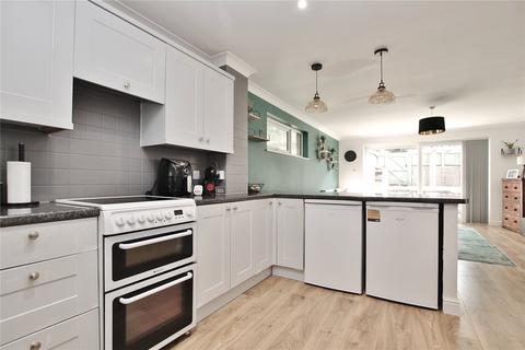 3 bedroom end of terrace house for sale, Tolldene Close, Woking GU21