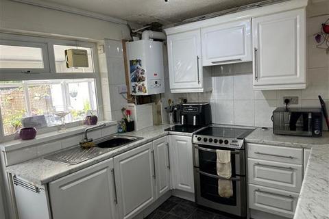 11 Bannatyne Close, Manchester, M40 3TD