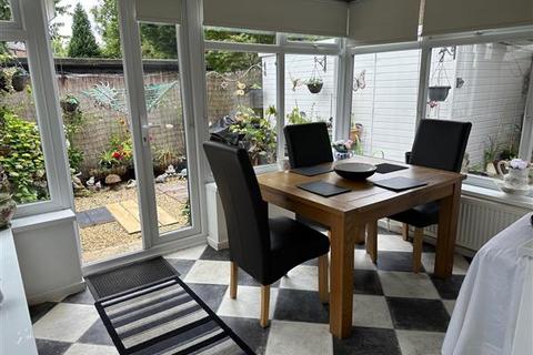 11 Bannatyne Close, Manchester, M40 3TD