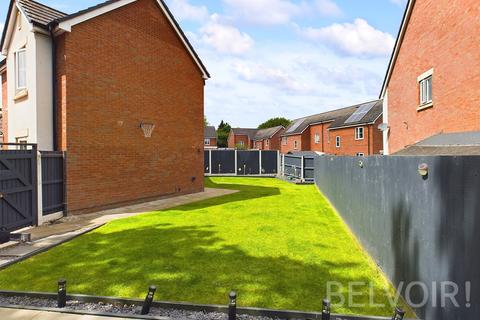 3 bedroom end of terrace house for sale, Marshbrook Way, Telford TF2