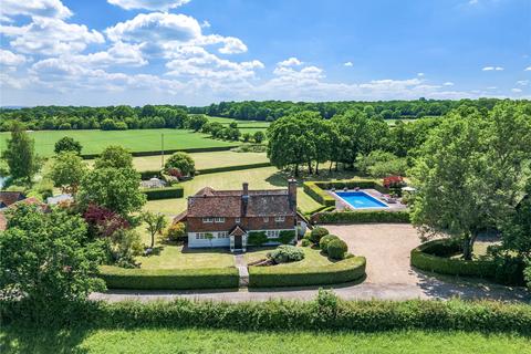 4 bedroom detached house for sale, Barnsfold Lane, Rudgwick, Horsham, West Sussex, RH12