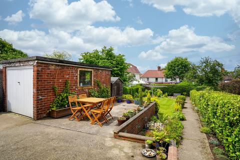 52 Greenfield Road, Sheffield, S8 7RR