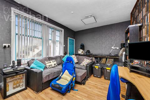 57 Millers Road, Brighton, BN1 5NQ