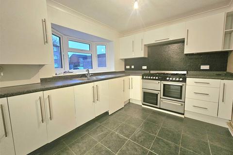 undefined, Apollo Close, Hornchurch, RM12