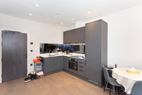 1 bedroom apartment to rent, Dock East Apartments, 2 Selsdon Way, Greater London, E14