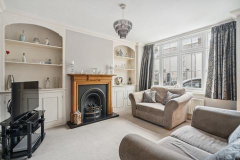 32 Montague Road, Uxbridge, UB8 1QL