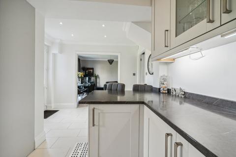 32 Montague Road, Uxbridge, UB8 1QL