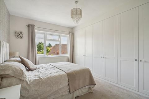 32 Montague Road, Uxbridge, UB8 1QL