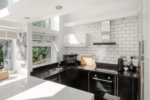 2 bedroom flat for sale, Arundel Gardens, Notting Hill, London