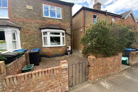 3 bedroom semi-detached house to rent, Kings Road, Kingston upon Thames KT2