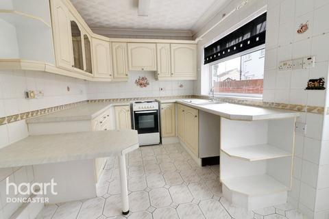 10 Chatsworth Crescent, Doncaster, DN5 9JU