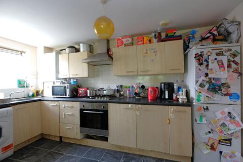 2 bedroom flat for sale, Francis Avenue, Eccles, M30