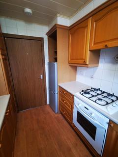 2 bedroom flat to rent, Tullideph Street, Dundee, DD2