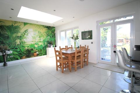 163 Corbets Tey Road, Upminster, RM14 2AX