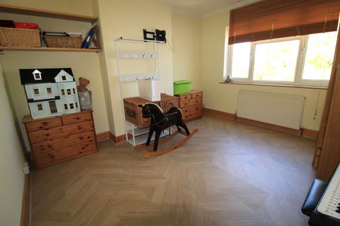 163 Corbets Tey Road, Upminster, RM14 2AX