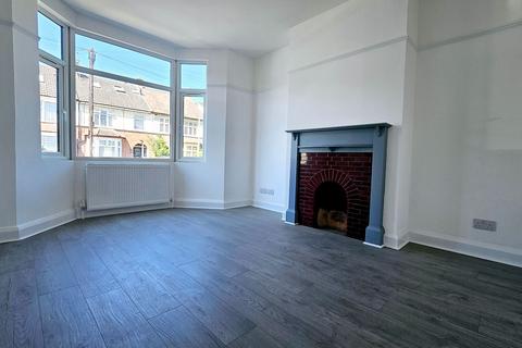 3 bedroom terraced house to rent, Northfleet, Gravesend DA11