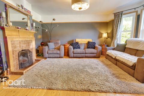 5 bedroom detached house for sale, Friarscroft Lane, Wymondham