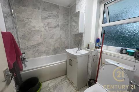 1 bedroom apartment for sale, Damsonwood Road, Southall, ,, UB2 4RN