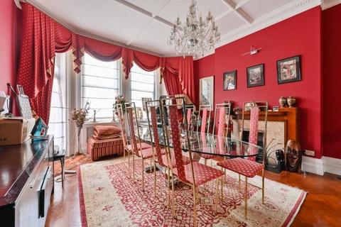 3 bedroom flat for sale, Flat 49, 47-60 Cheniston Gardens, London, W8 6TJ