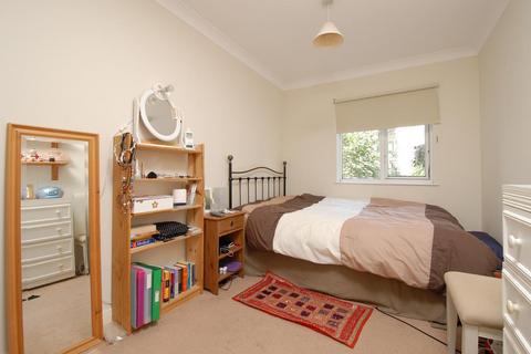 2 bedroom apartment to rent, 5 Bolingbroke Walk Battersea SW11