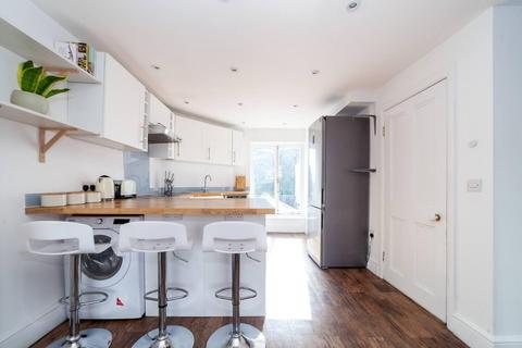 3 bedroom flat to rent, Hill Rise, Richmond, TW10