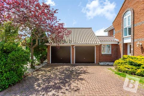 4 bedroom detached house for sale, White Tree Court, South Woodham Ferrers, Chelmsford, Essex, CM3