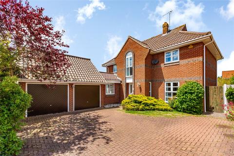 4 bedroom detached house for sale, White Tree Court, South Woodham Ferrers, Chelmsford, Essex, CM3