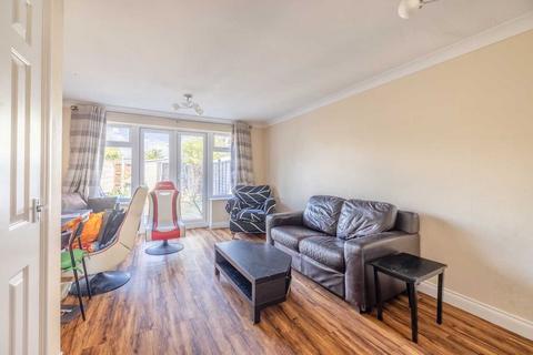 3 bedroom terraced house for sale, Uxbridge Road, Slough SL2