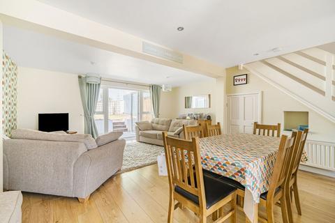 3 bedroom terraced house for sale, Trebblepark Walk, Kingsbridge