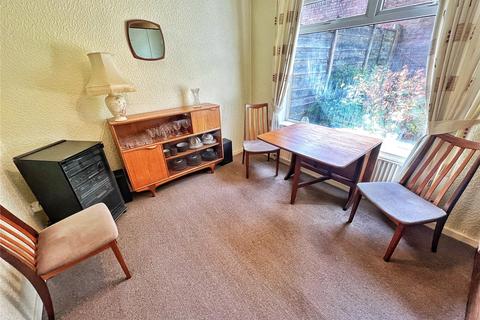 48 Gorsey Lane, Ashton-under-lyne, OL6 9BT