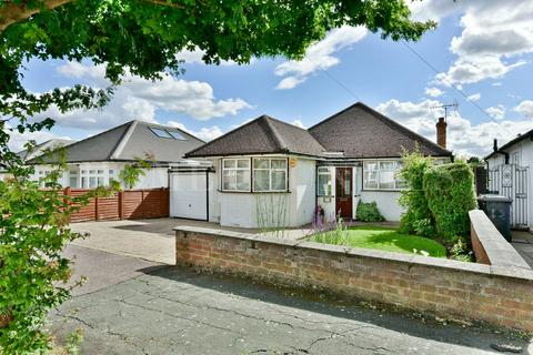 3 bedroom bungalow for sale, Sunnybank Road, Potters Bar, EN6