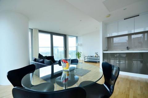 2 bedroom flat to rent, Landmark East Tower, Docklands, London, E14