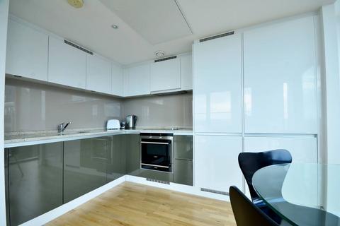 2 bedroom flat to rent, Landmark East Tower, Docklands, London, E14