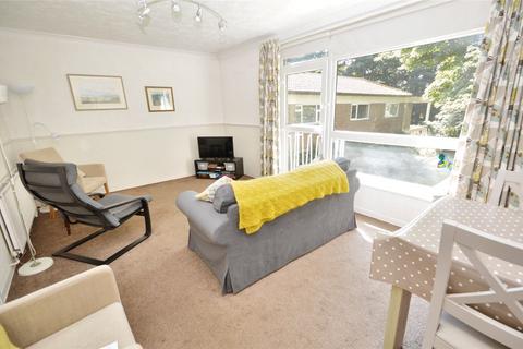 2 bedroom apartment for sale, Foxhill Court, Leeds, West Yorkshire